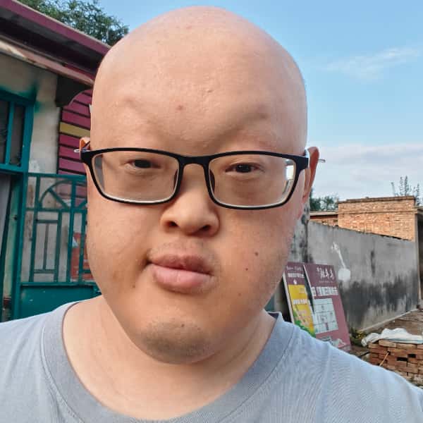 山东27岁单身帅哥真诚找对象-泰和征婚相亲网